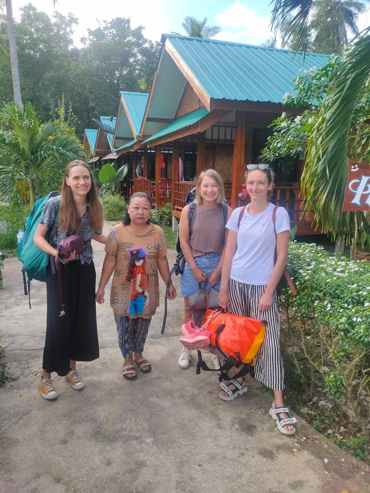 Kohmook Happy Time Bungalow Koh Mook Exterior photo